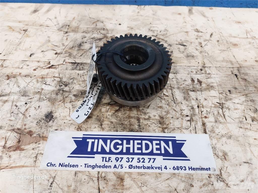 Valtra T213 Gear