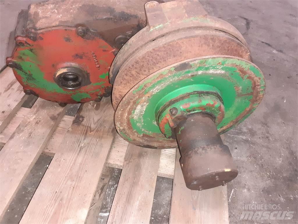Volvo BM S950 Gear