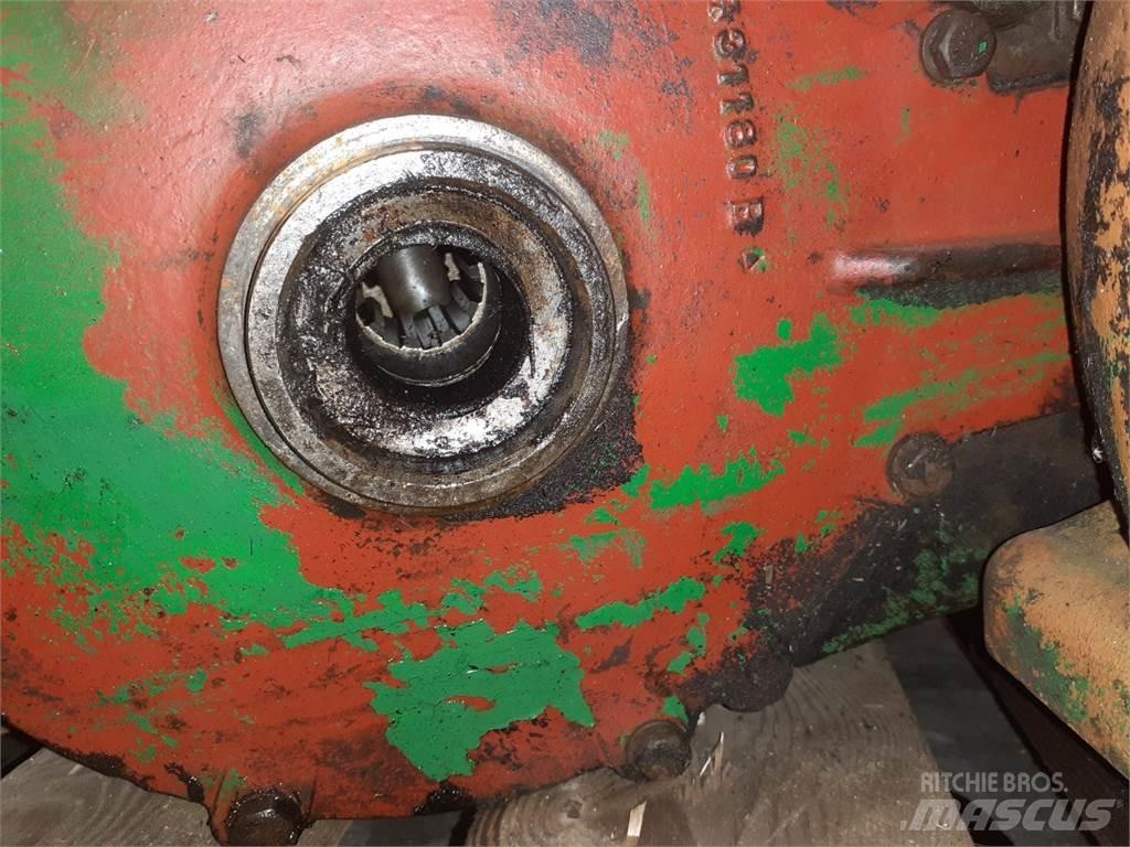 Volvo BM S950 Gear