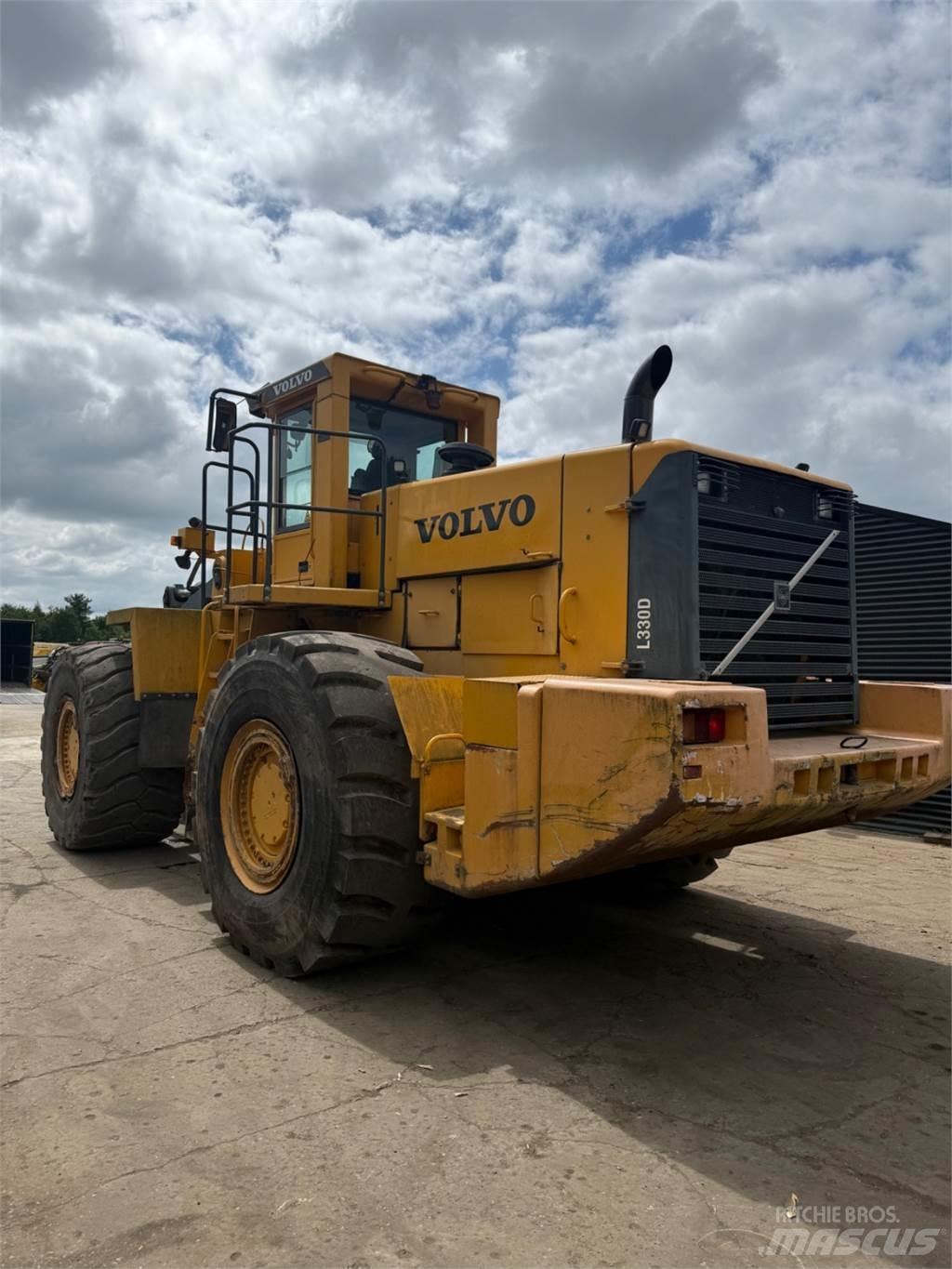 Volvo L330D Læssemaskiner på hjul