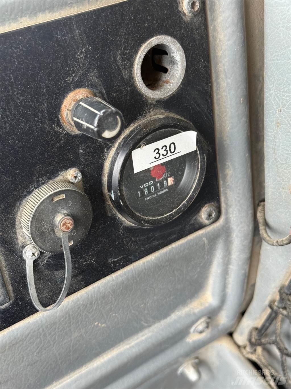 Volvo L330D Læssemaskiner på hjul