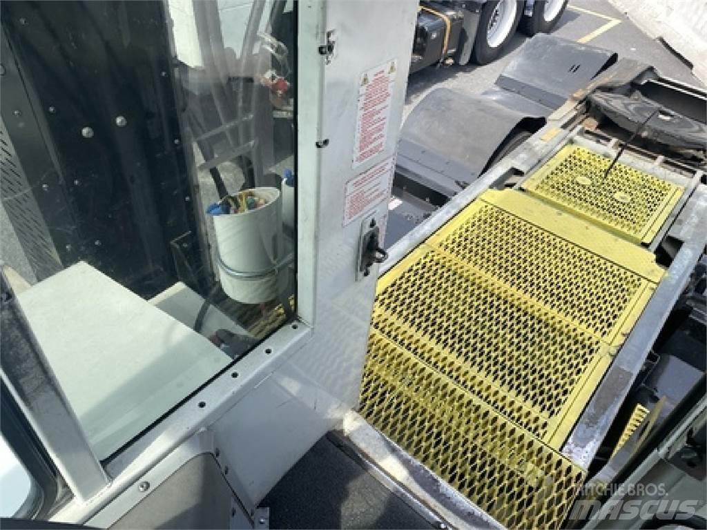 Autocar ACTT64 Terminaltraktorer