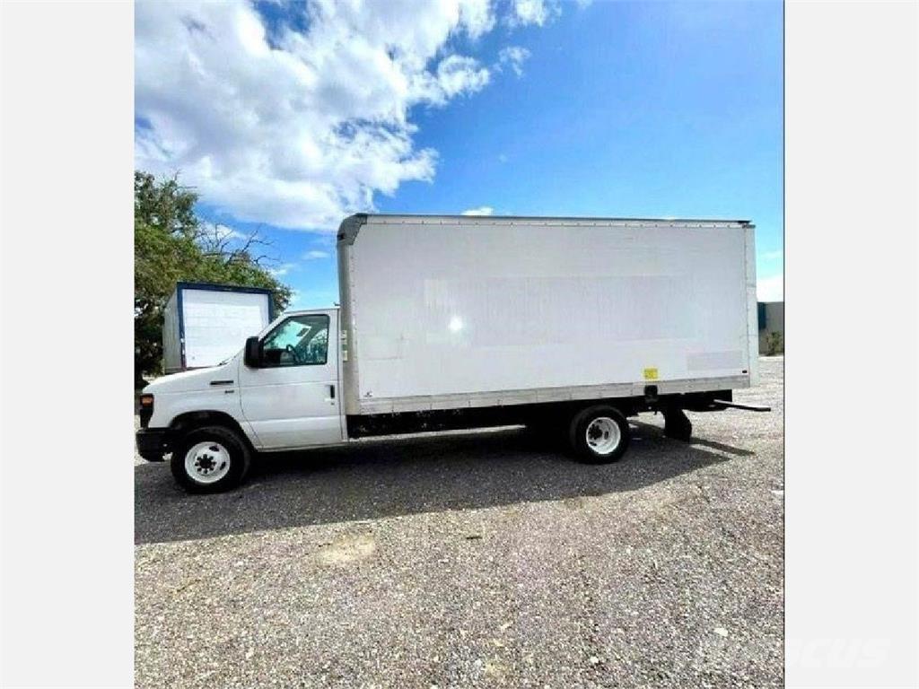 Ford E-350 Fast kasse