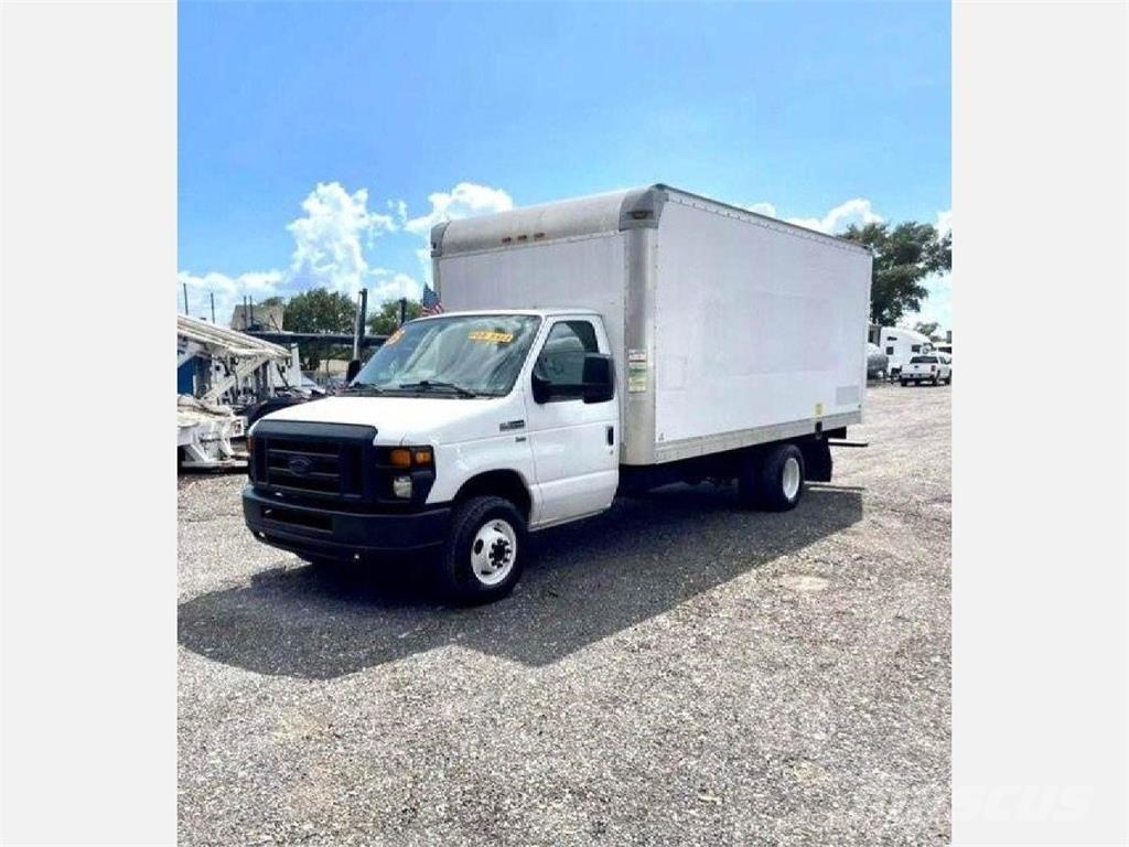 Ford E-350 Fast kasse