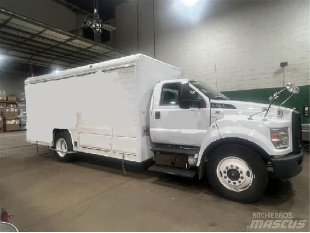 Ford F650 Lastbiler til transport af drikkevarer