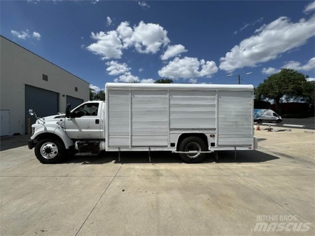 Ford F650 Lastbiler til transport af drikkevarer