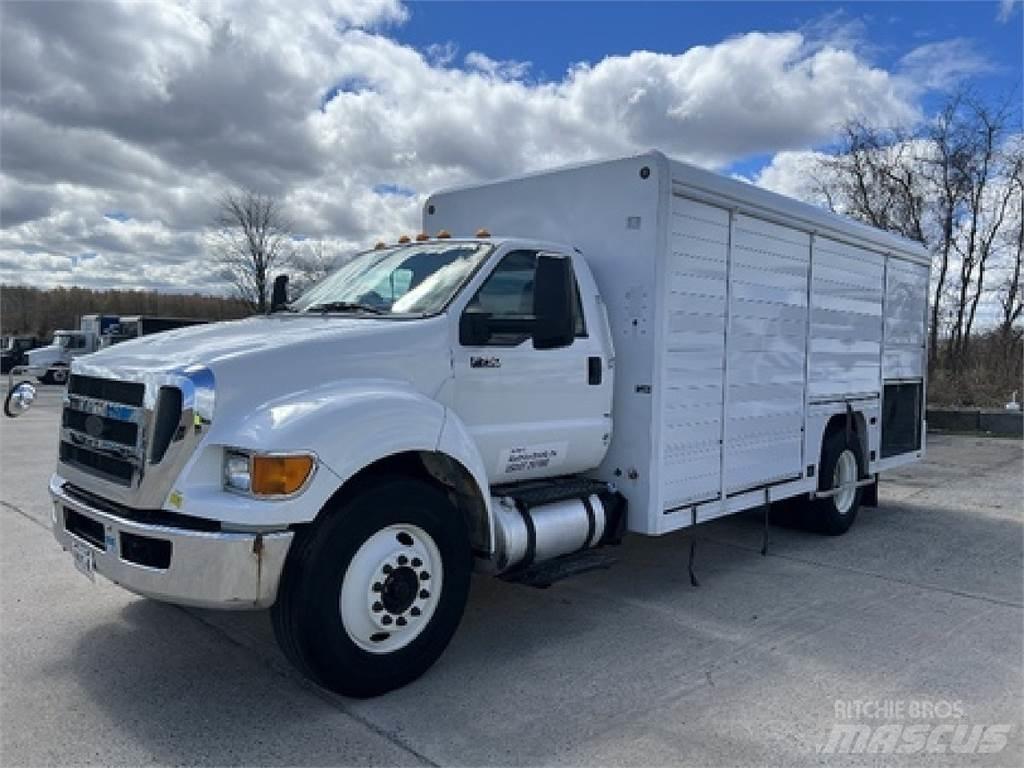 Ford F750 Lastbiler til transport af drikkevarer