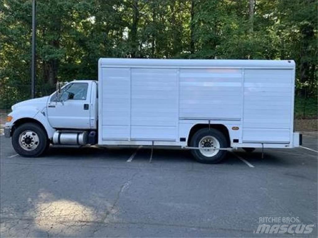 Ford F750 Lastbiler til transport af drikkevarer