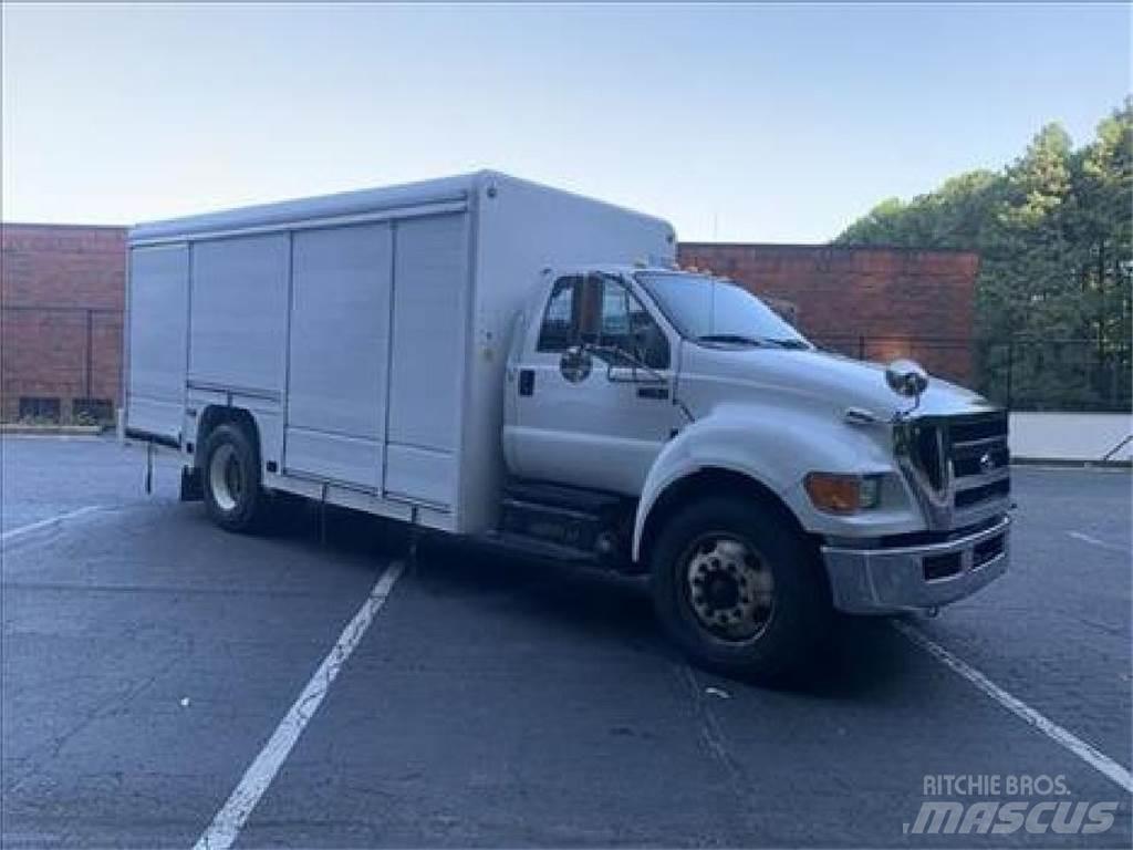 Ford F750 Lastbiler til transport af drikkevarer