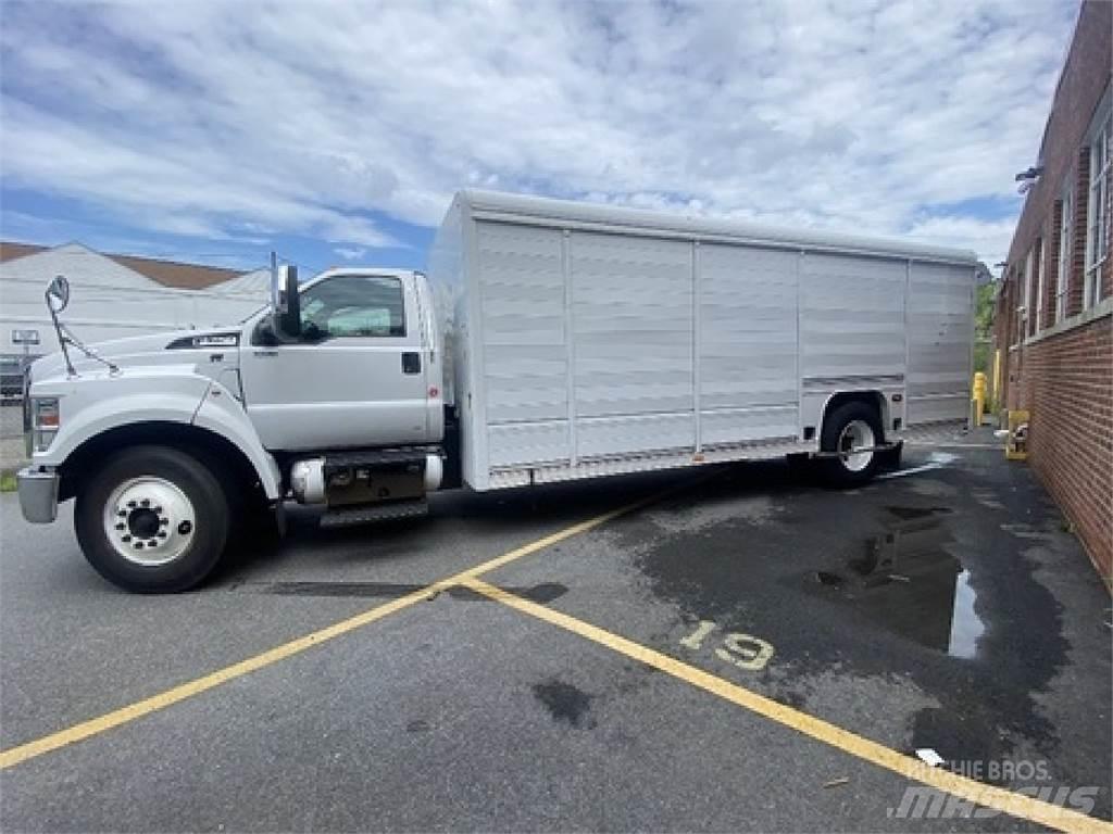Ford F750 Lastbiler til transport af drikkevarer