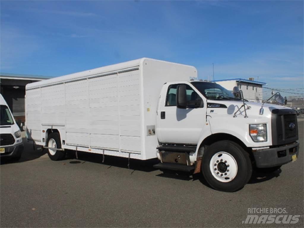 Ford F750 Lastbiler til transport af drikkevarer