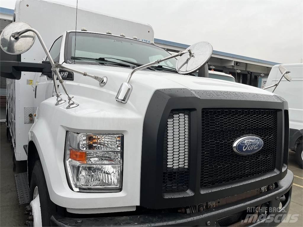 Ford F750 Lastbiler til transport af drikkevarer