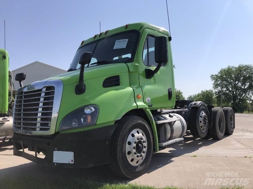 Freightliner CA113 Trækkere