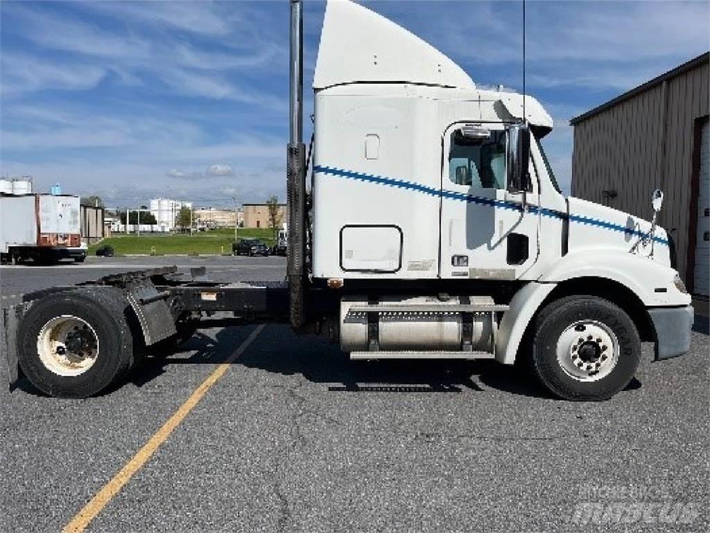 Freightliner CL112 Trækkere