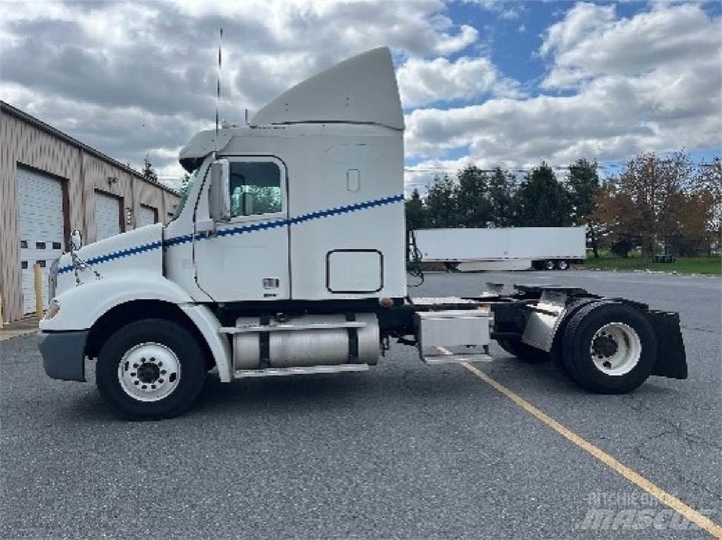 Freightliner CL112G Trækkere