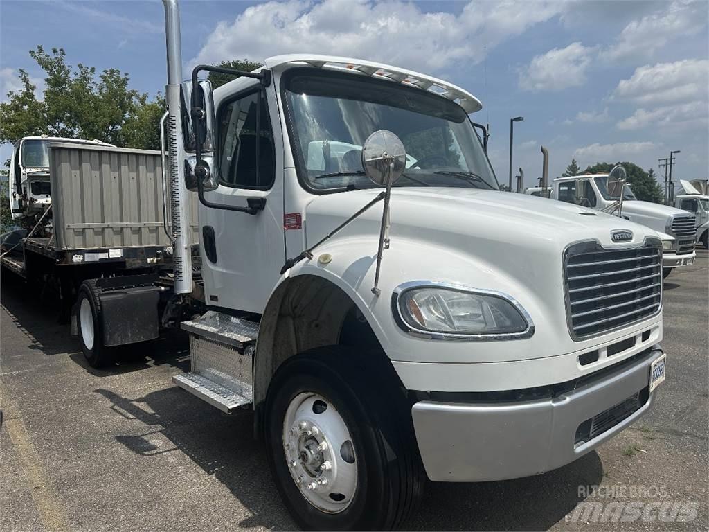 Freightliner M2 106 Trækkere