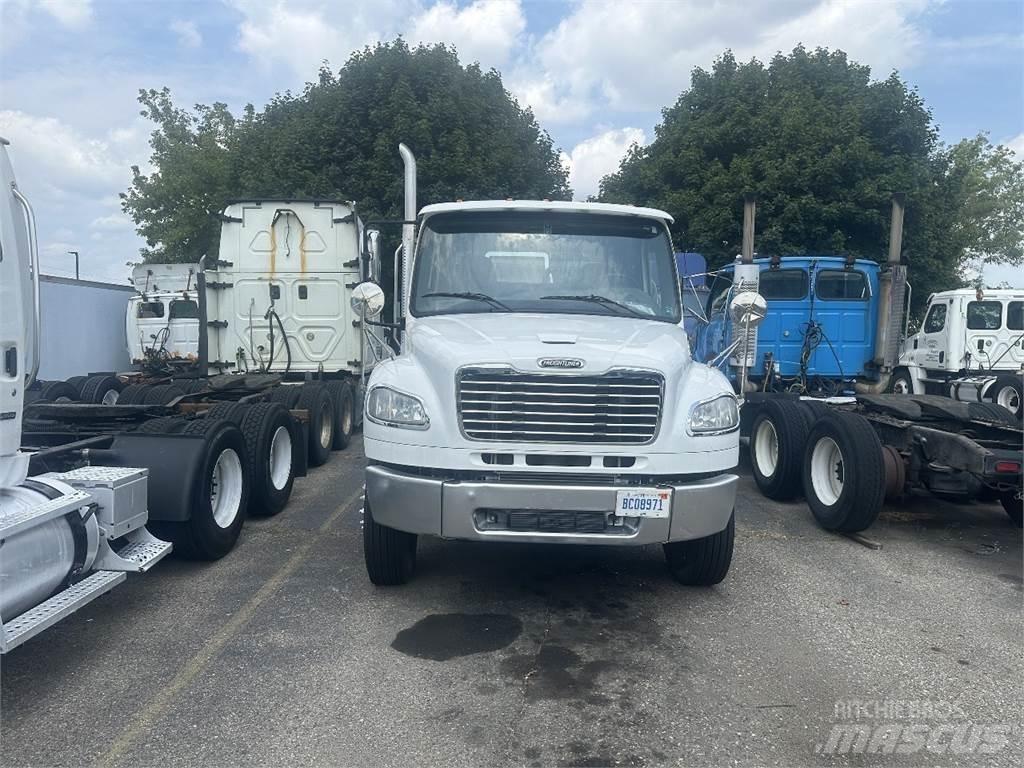 Freightliner M2 106 Trækkere