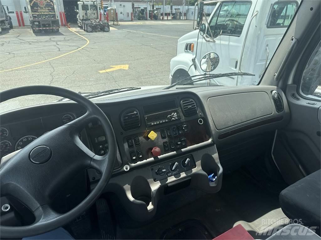 Freightliner M2 106 Trækkere