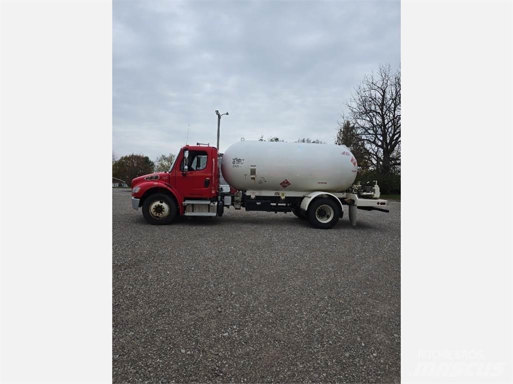 Freightliner M2 106 Andre lastbiler