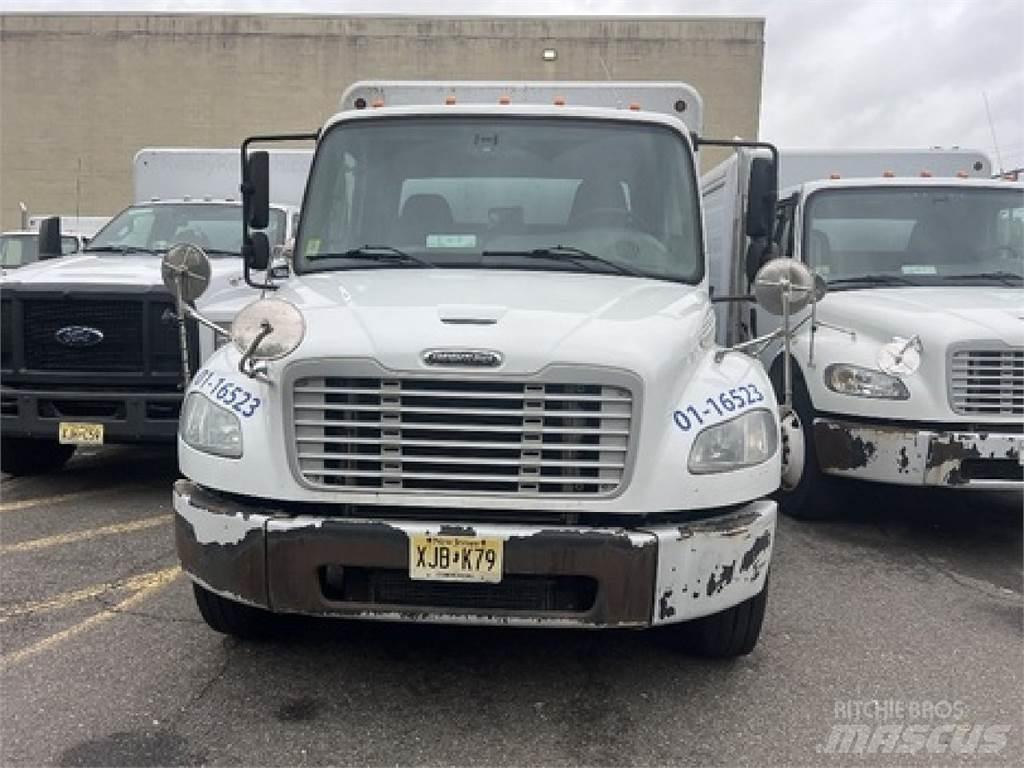 Freightliner M2106 Lastbiler til transport af drikkevarer