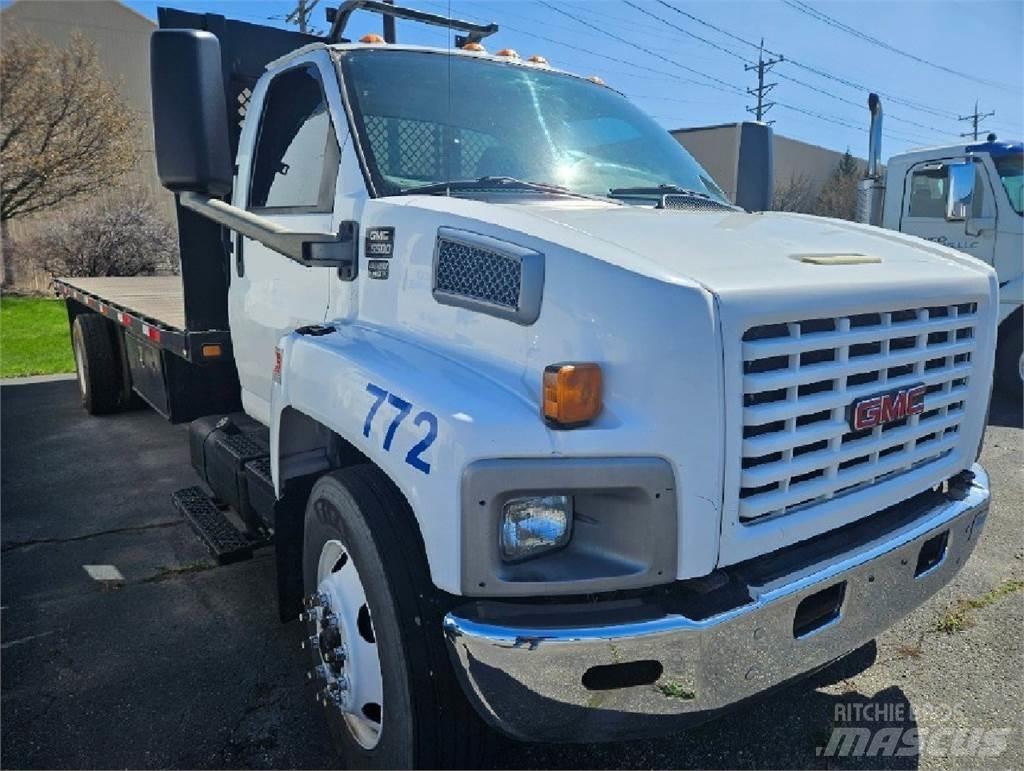 GMC C6500 Lastbil med lad/Flatbed