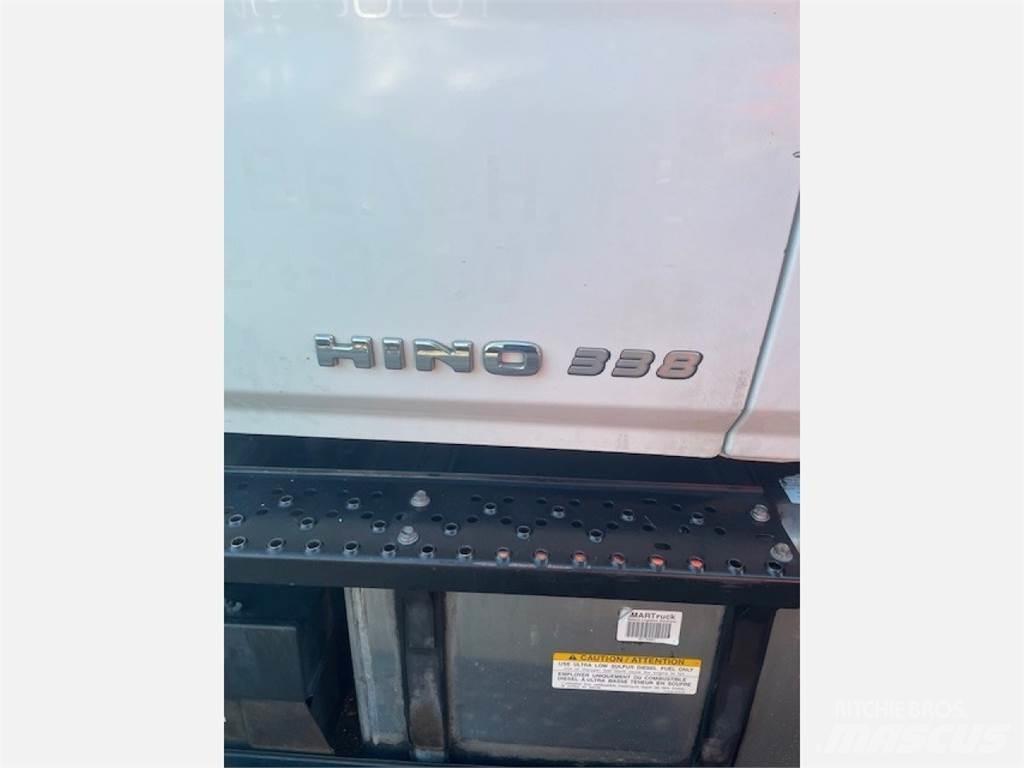 Hino 338 Lastbil med lad/Flatbed