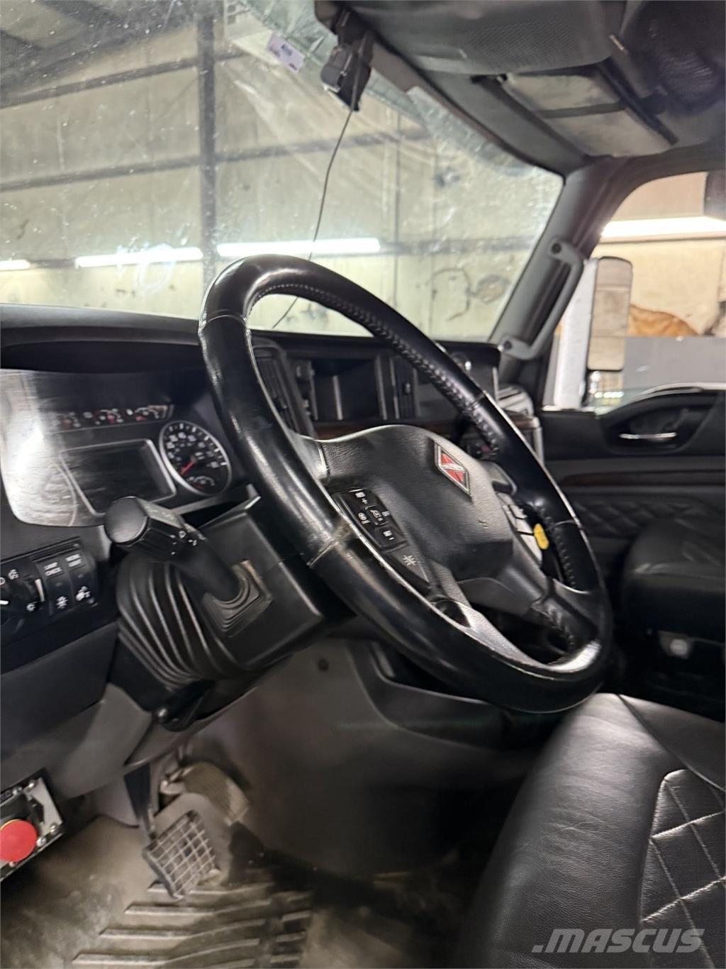 International HX620 Trækkere