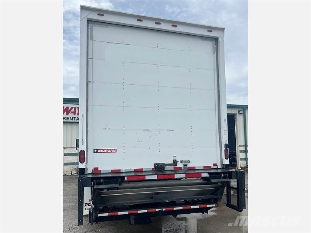 International MV Fast kasse
