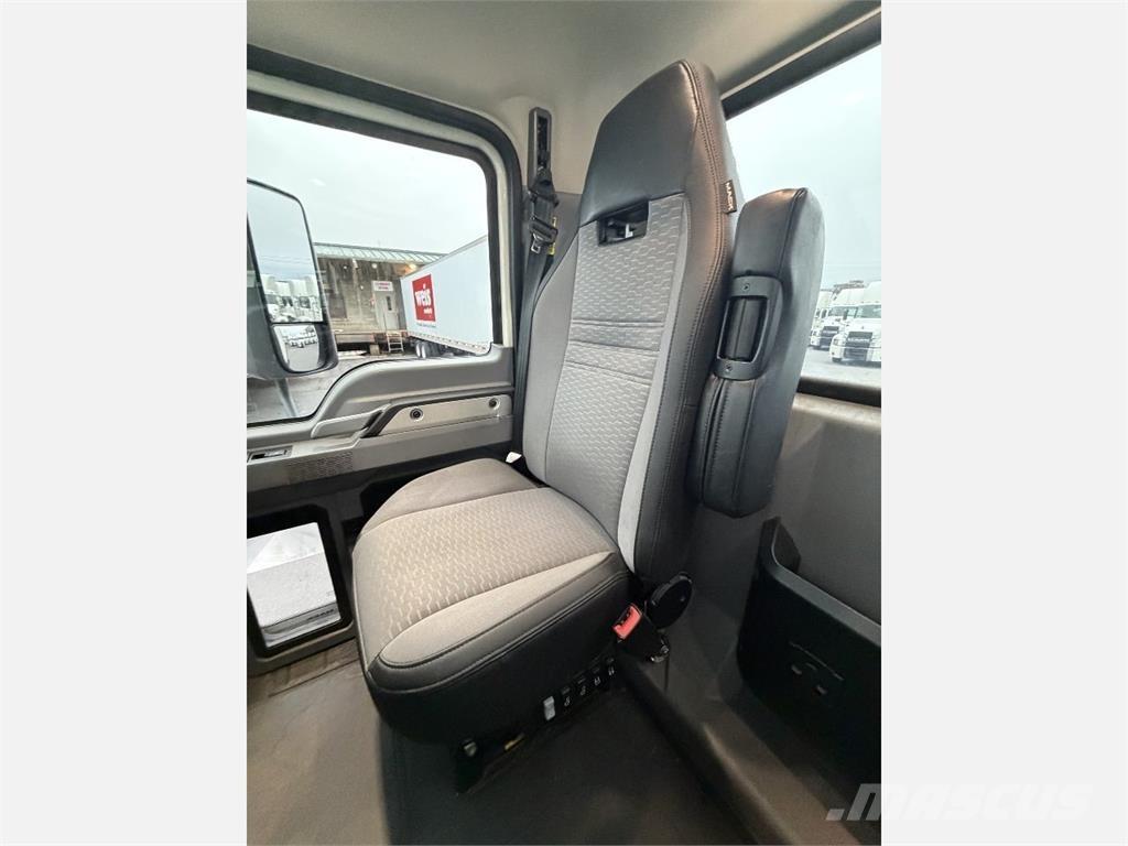 Mack AN64T Trækkere