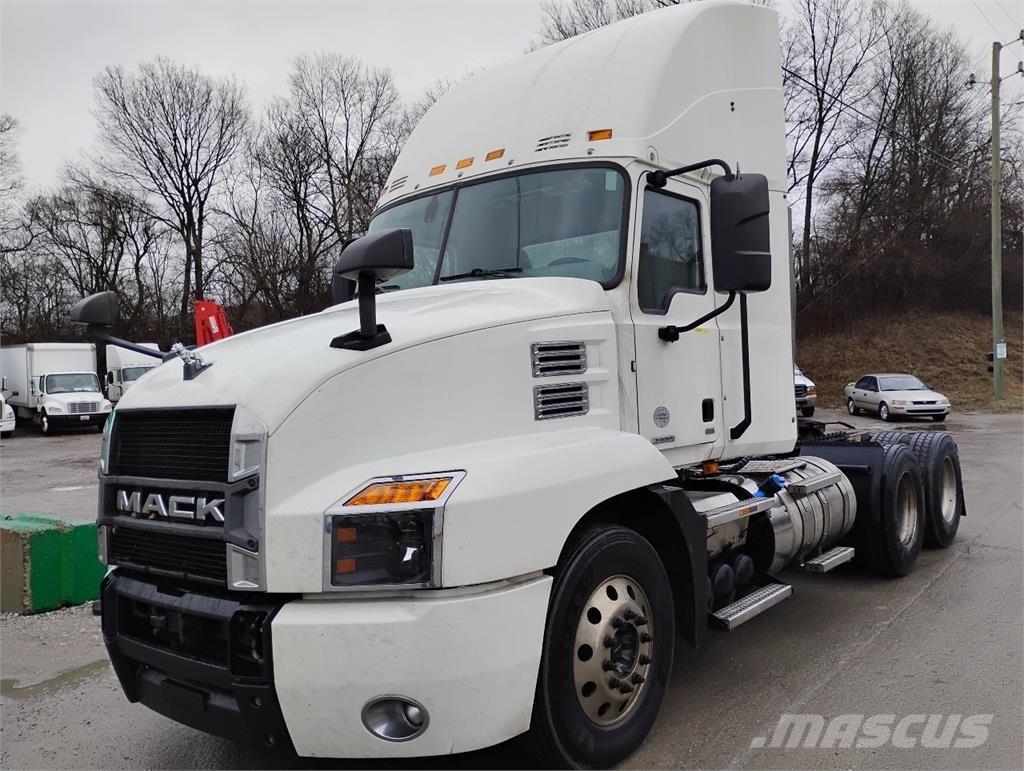 Mack Anthem AN64T Trækkere