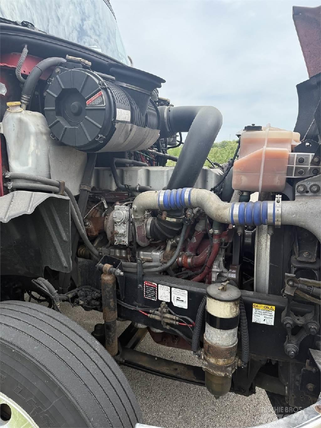 Mack CXU613 Trækkere