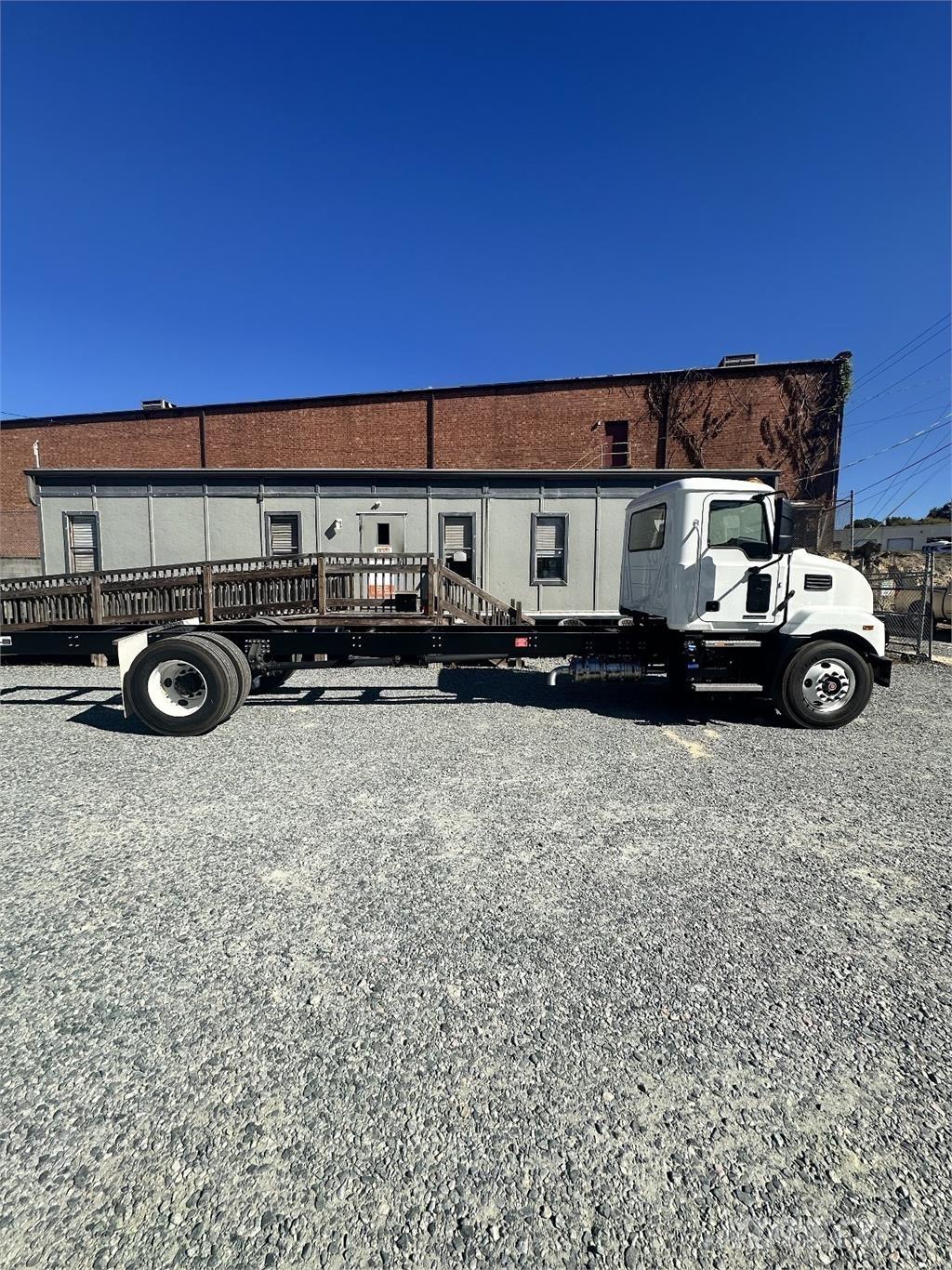 Mack MD6 Chassis