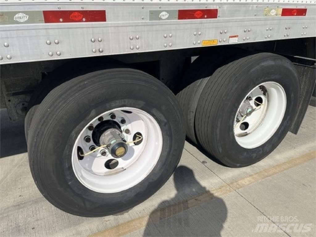 Utility VS2DX 36' Fast kasse
