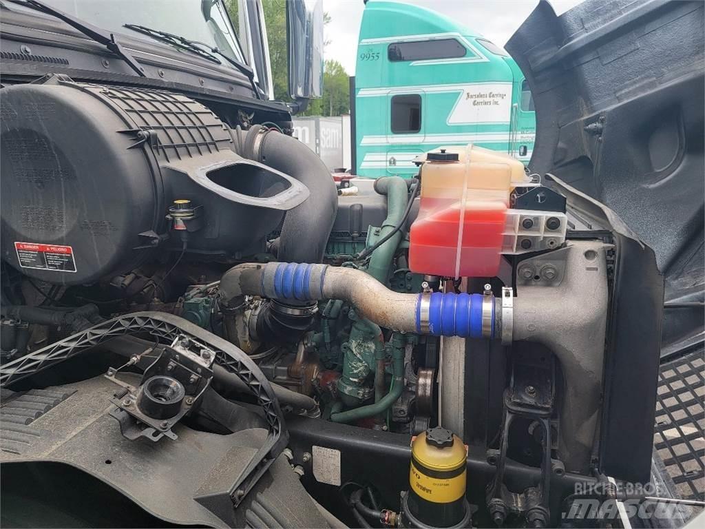 Volvo VNL64T780 Trækkere