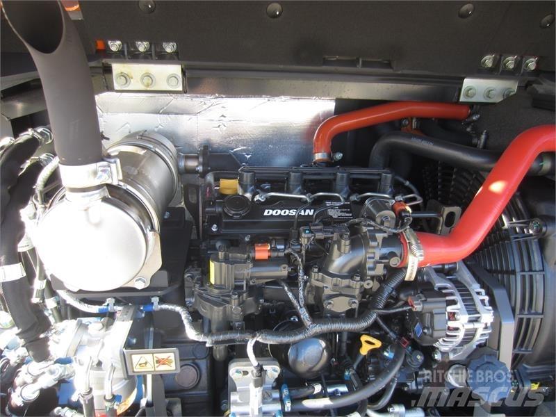 Develon DX57W-7 Minigravemaskiner