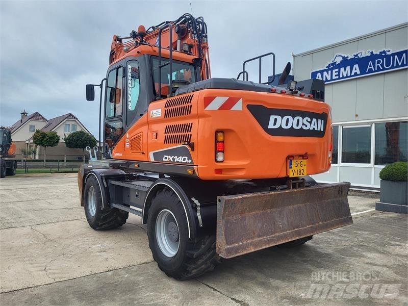 Doosan DX140W-5 Gravemaskiner på hjul