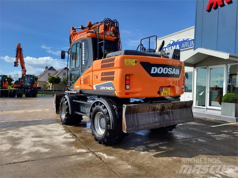 Doosan DX140W-5 Gravemaskiner på hjul