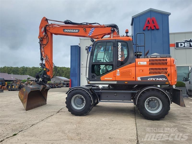 Doosan DX140W-5 Gravemaskiner på hjul
