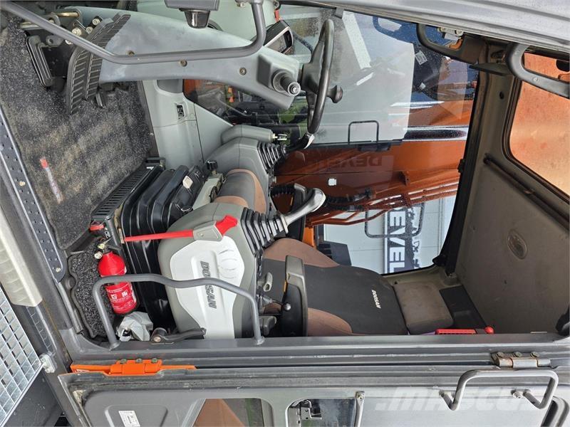 Doosan DX170W-5 Gravemaskiner på hjul