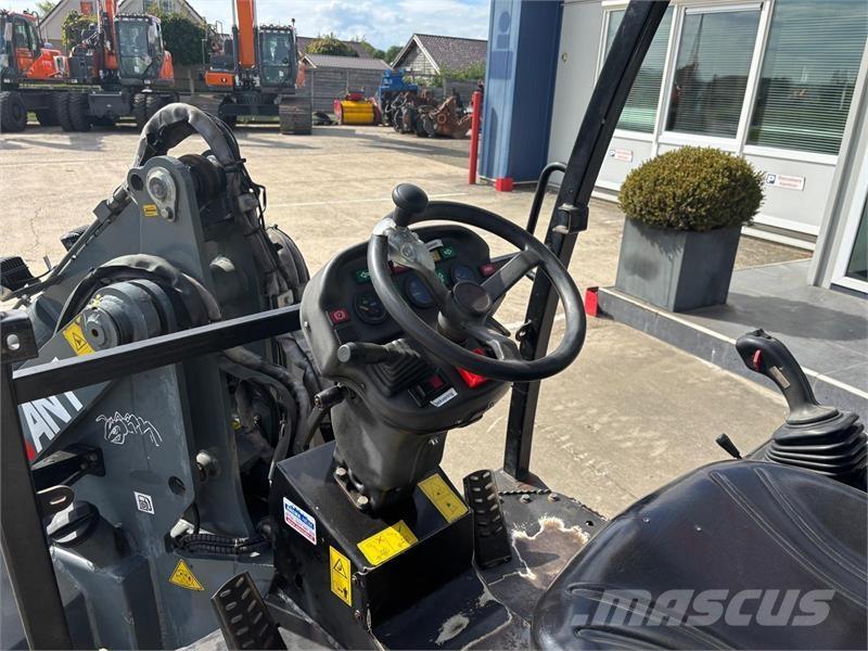 GiANT V6004T Læssemaskiner på hjul