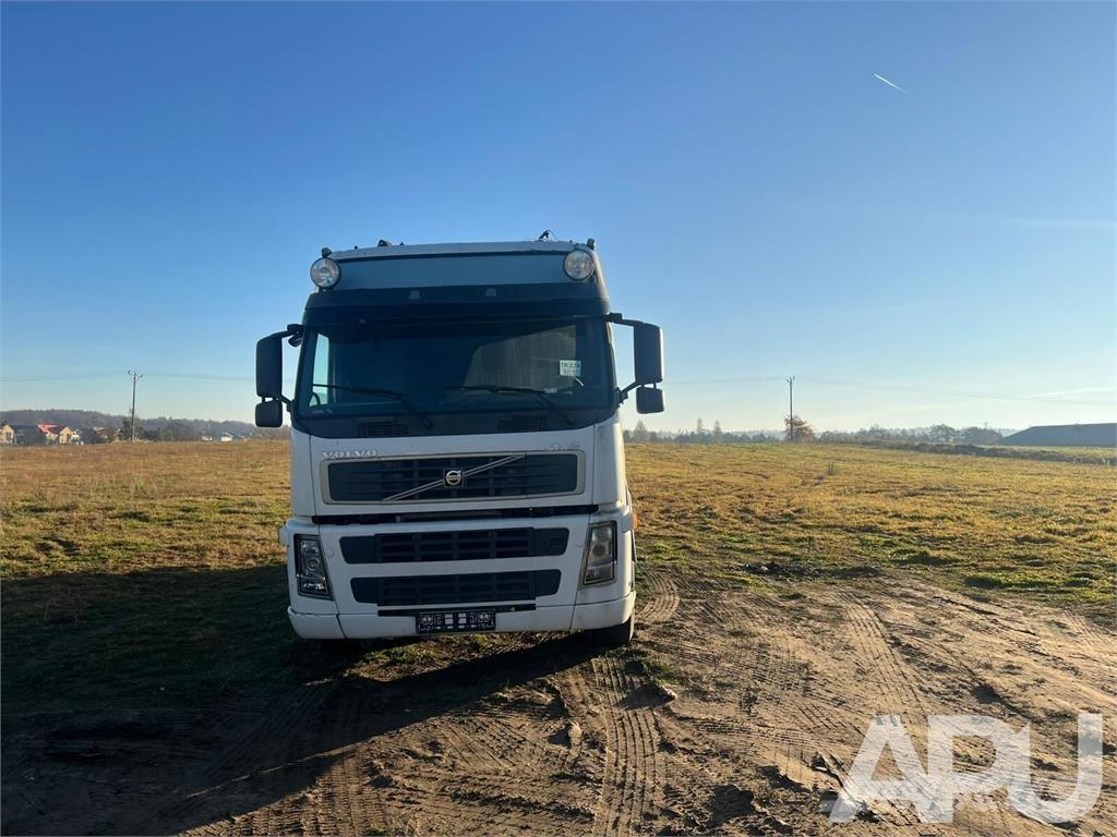 Volvo FM12 Lastbil med lad/Flatbed