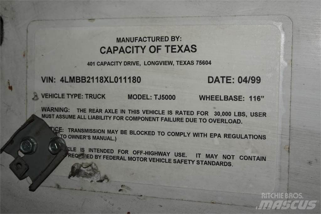 Capacity TJ5000 Terminaltraktorer