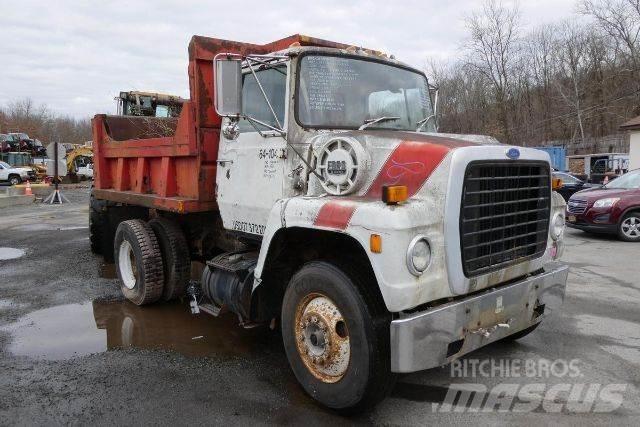 Ford 9000 Lastbiler med tip