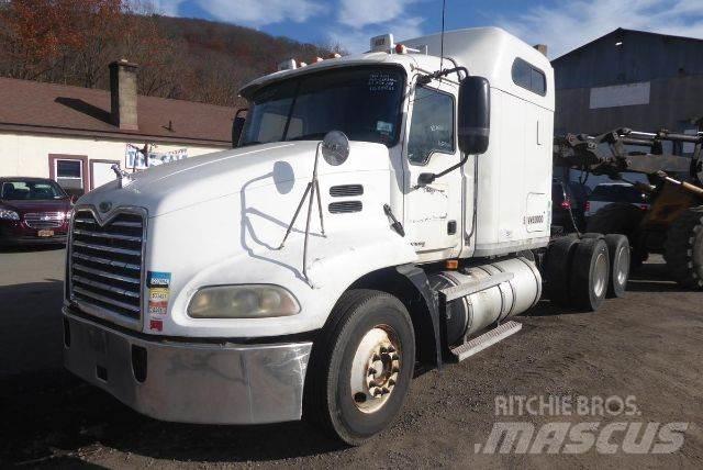 Mack CXN613 Trækkere