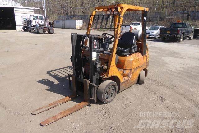 Toyota 7FGCU25 Gaffeltrucks - andre