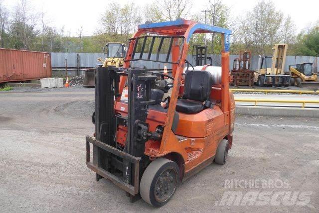 Toyota 7FGCU25 Gaffeltrucks - andre