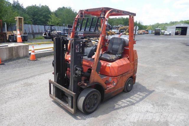 Toyota 7FGCU25 Gaffeltrucks - andre