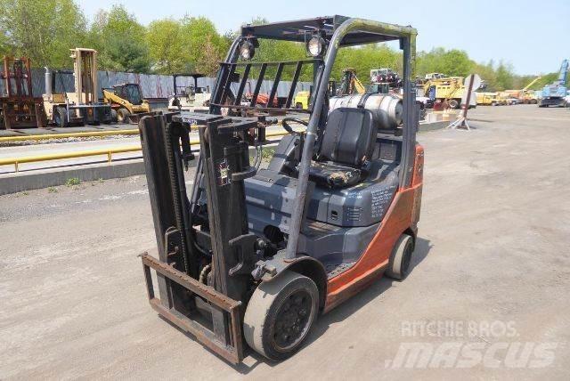 Toyota 8FGCU25 Gaffeltrucks - andre