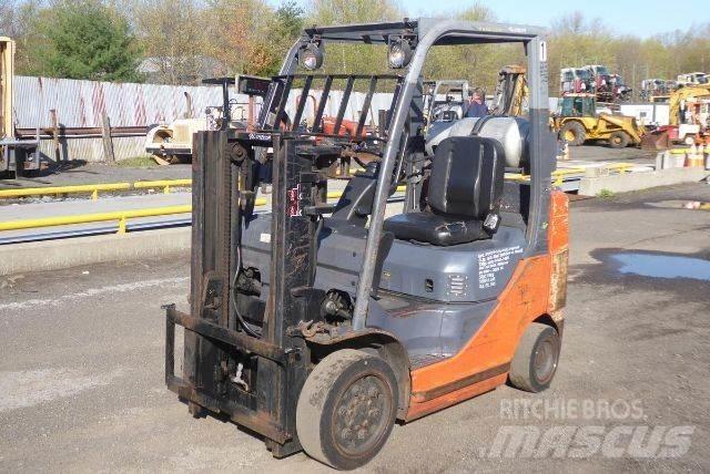 Toyota 8FGCU25 Gaffeltrucks - andre