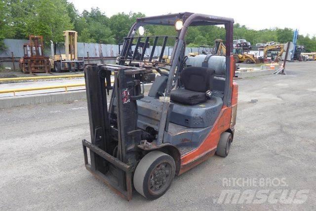 Toyota 8FGCU25 Gaffeltrucks - andre